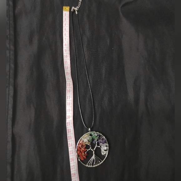 7 Chakra pendant necklace - Picture 3 of 4